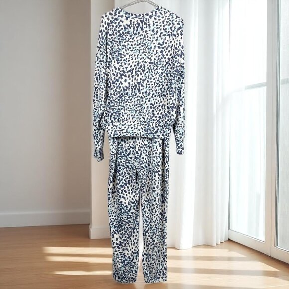 n:Philanthropy- Sweatshirt & Pants set in Navy Animal Smudge - Picture 3 of 5